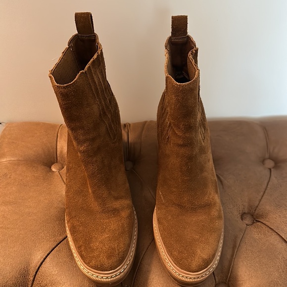 Steve Madden brown suede boot size 8.5! - Picture 4 of 5
